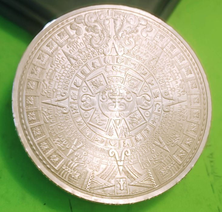 Монета 2026 г. 1 унция чист Титан Ацтекски календар