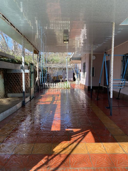 Продается дом в центре Чирчика