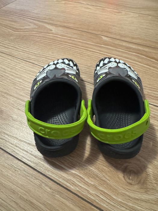 Papuci Crocs marimea 26-27