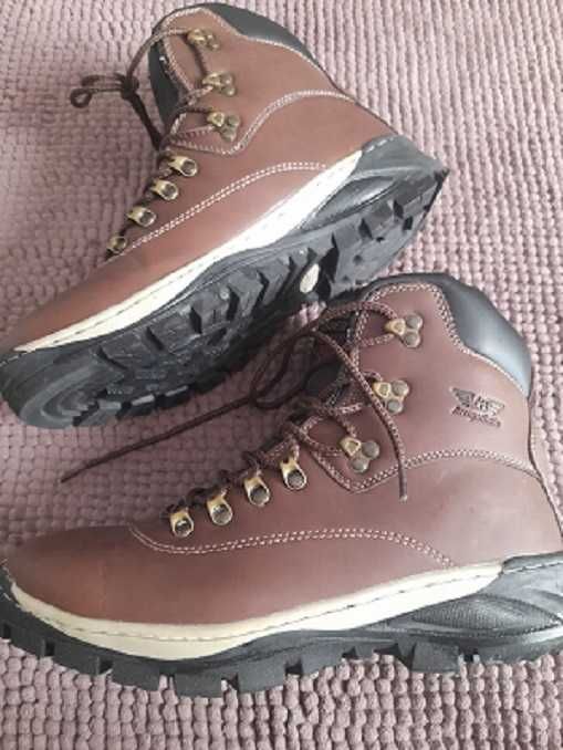 Ghete Arrigo Bello impermeabile noi  marimea  43