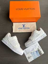 Adu Louis Vuitton