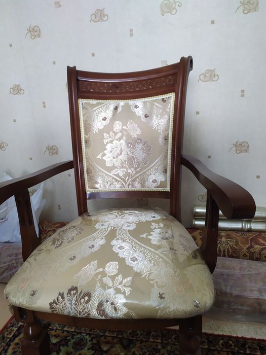 Стол , стул 12 дона