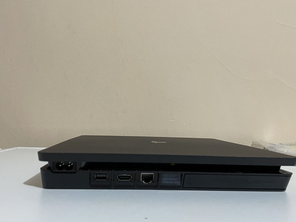 PlayStation 4 Slim