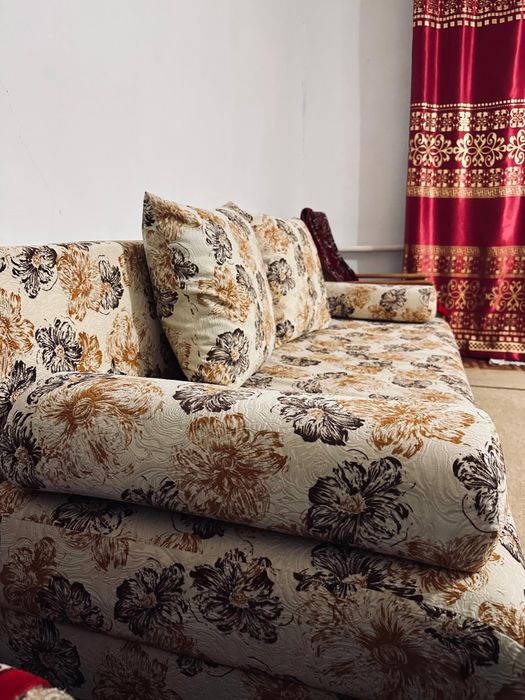 Диван в отличном состояний