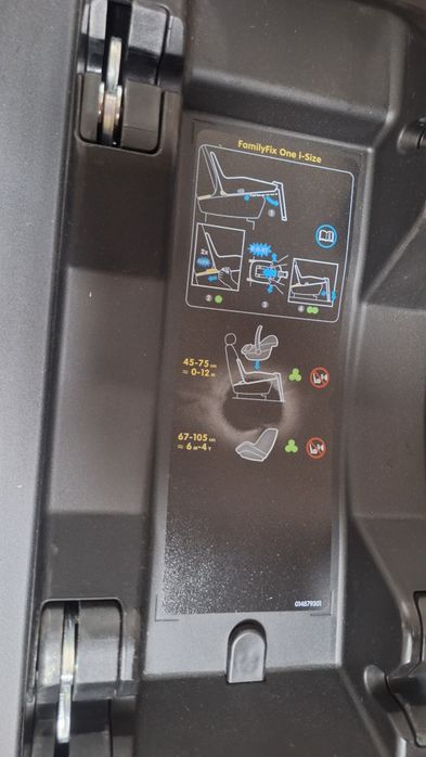 Изофикс база и  стол за кола Maxi Cosi