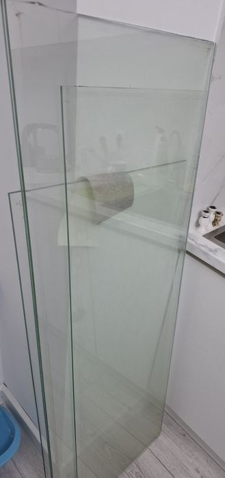 Отдам стекла б/у