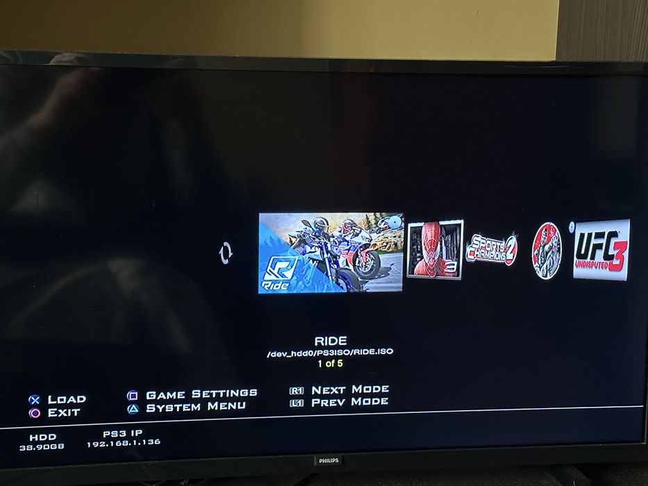 Play station 3 modat+ 2 controllere psmove