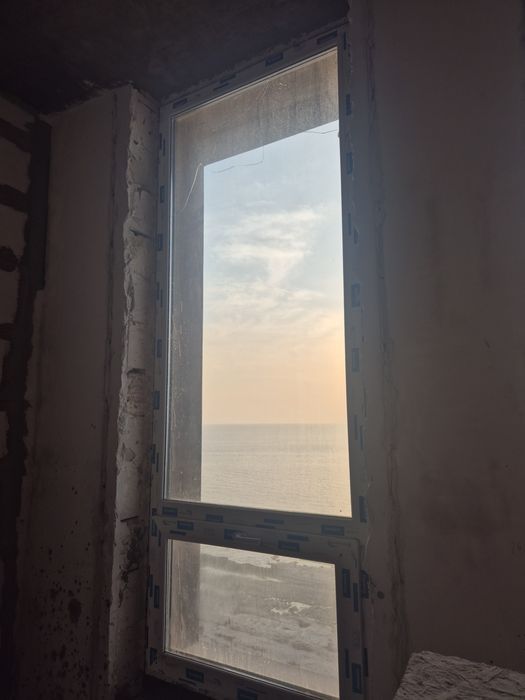 Окно пластиковое 2,25х1 м, Германия