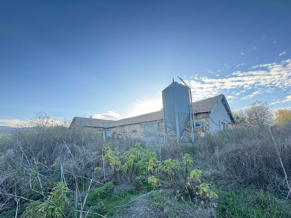 Пилчарник/Селскостопанска сграда в с. Овчарово