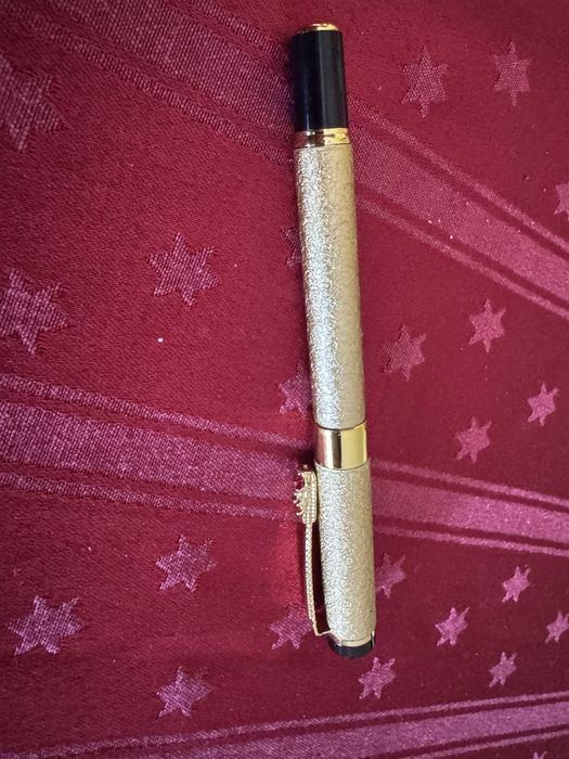 Красива писалка с резервоар