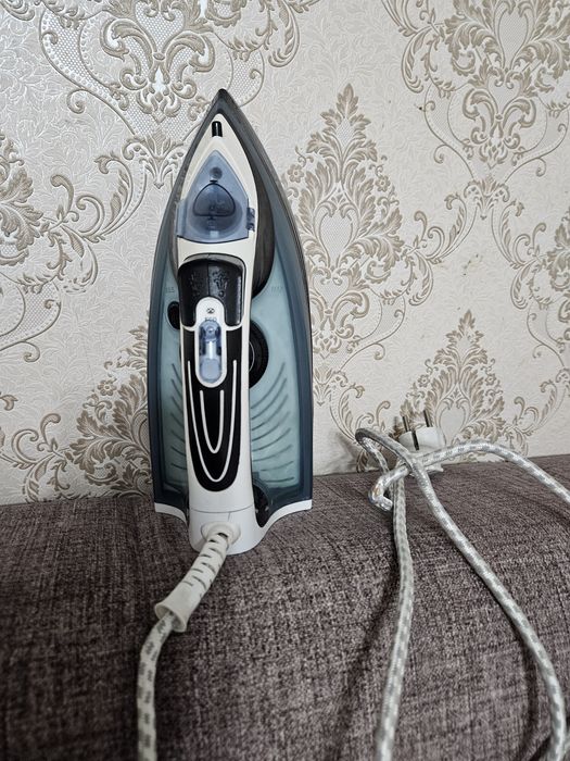 Продам утюг 2200 w