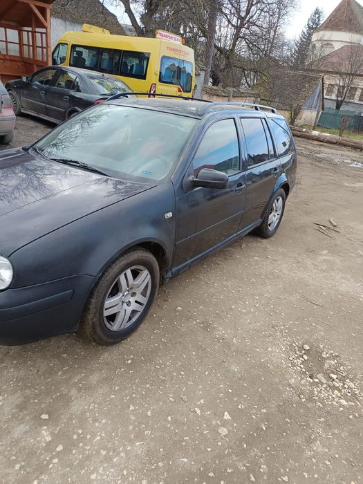 Vând golf 4 1.6 benzină