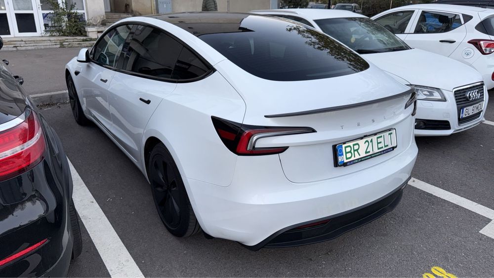 Vand Tesla model 3 2024