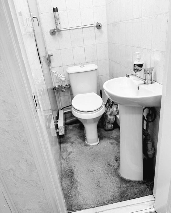 Сдается 4 ком Чорсу Коратош. Семейным или 6-7 девушкам