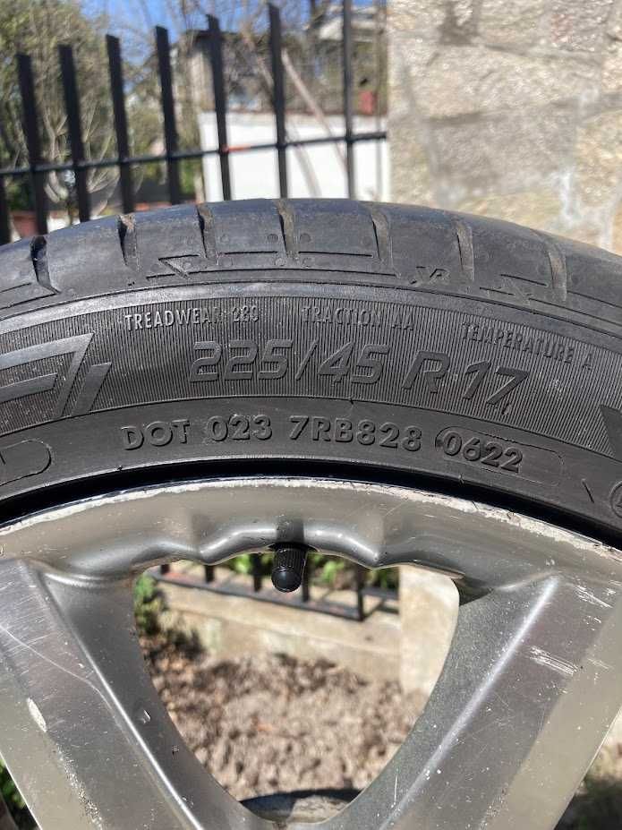 Джанти с летни гуми Мерцедес 7 1/2J X 17" ЕТ 37