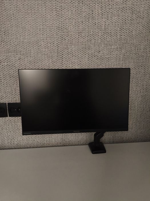 Монитор 165hz Philips с звуком 24 дюйма