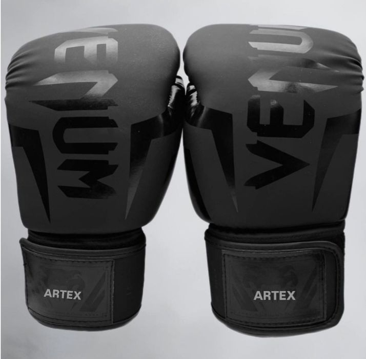 Продам боксерские перчатки