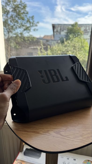 Amplificator JBL