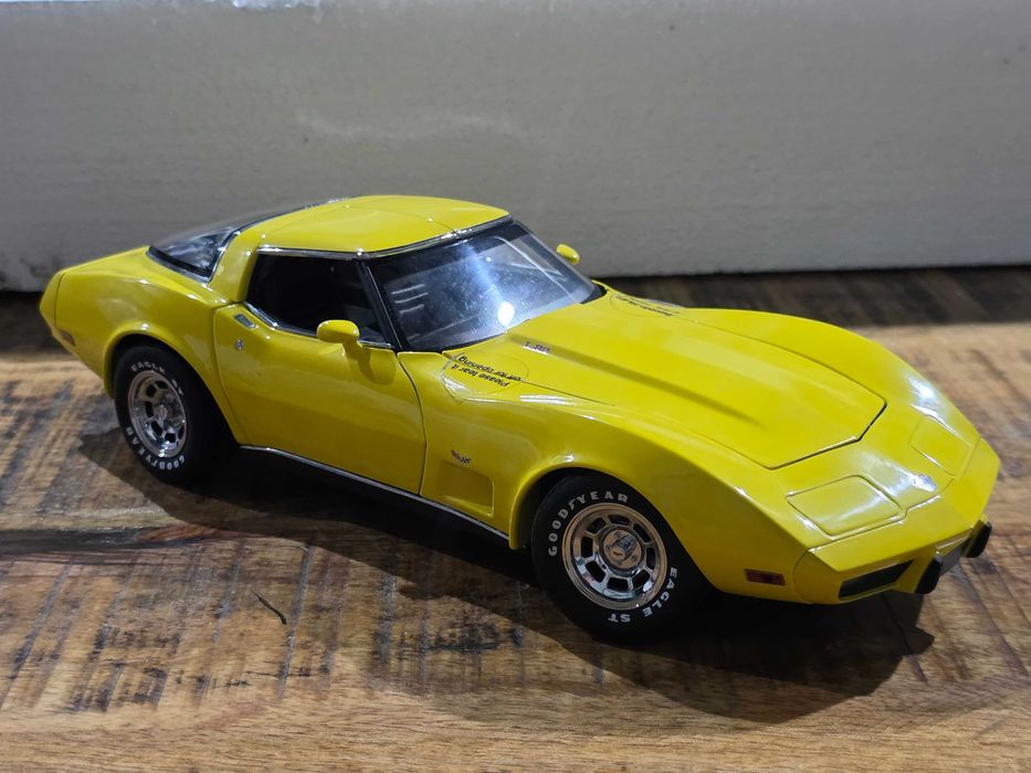 Macheta Auto 1/18 UT Models Chevrolet Corvette C3 Coupe 1978