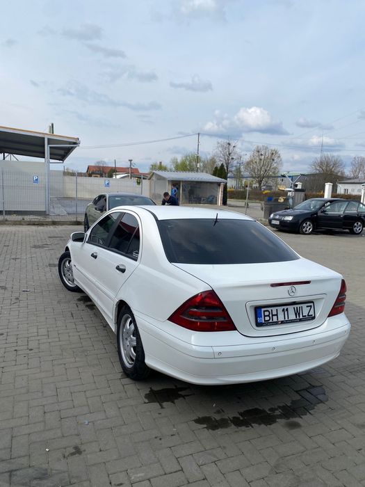 Mercedes c class w203 2005