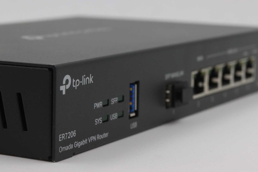 TP-Link ER7206 Omada Gigabit VPN Router