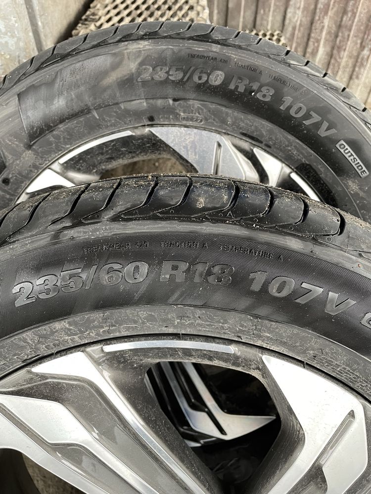 Комплект резины Kumho 235/60/18