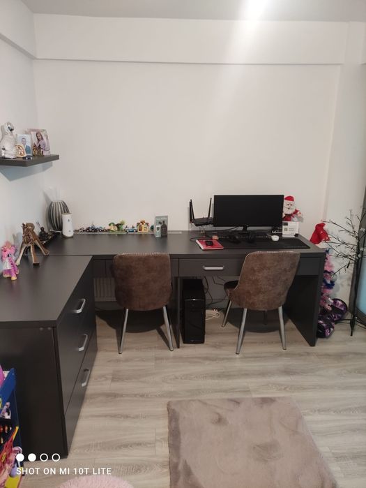 Închiriez apartament