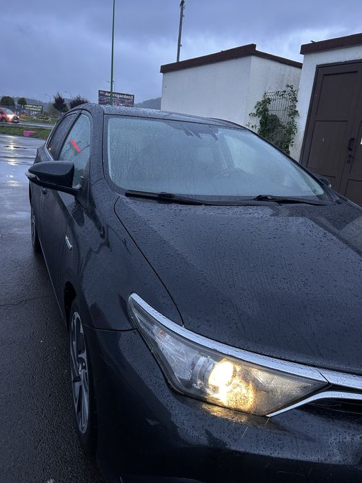 De vanzare toyota auris