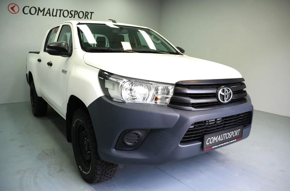Toyota Hilux Toyota Hilux DC MT Confort