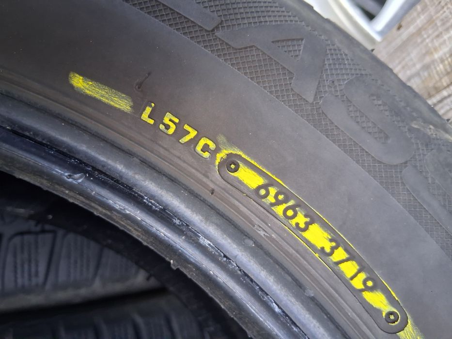 235 55 18 LASSA  4броя зимни