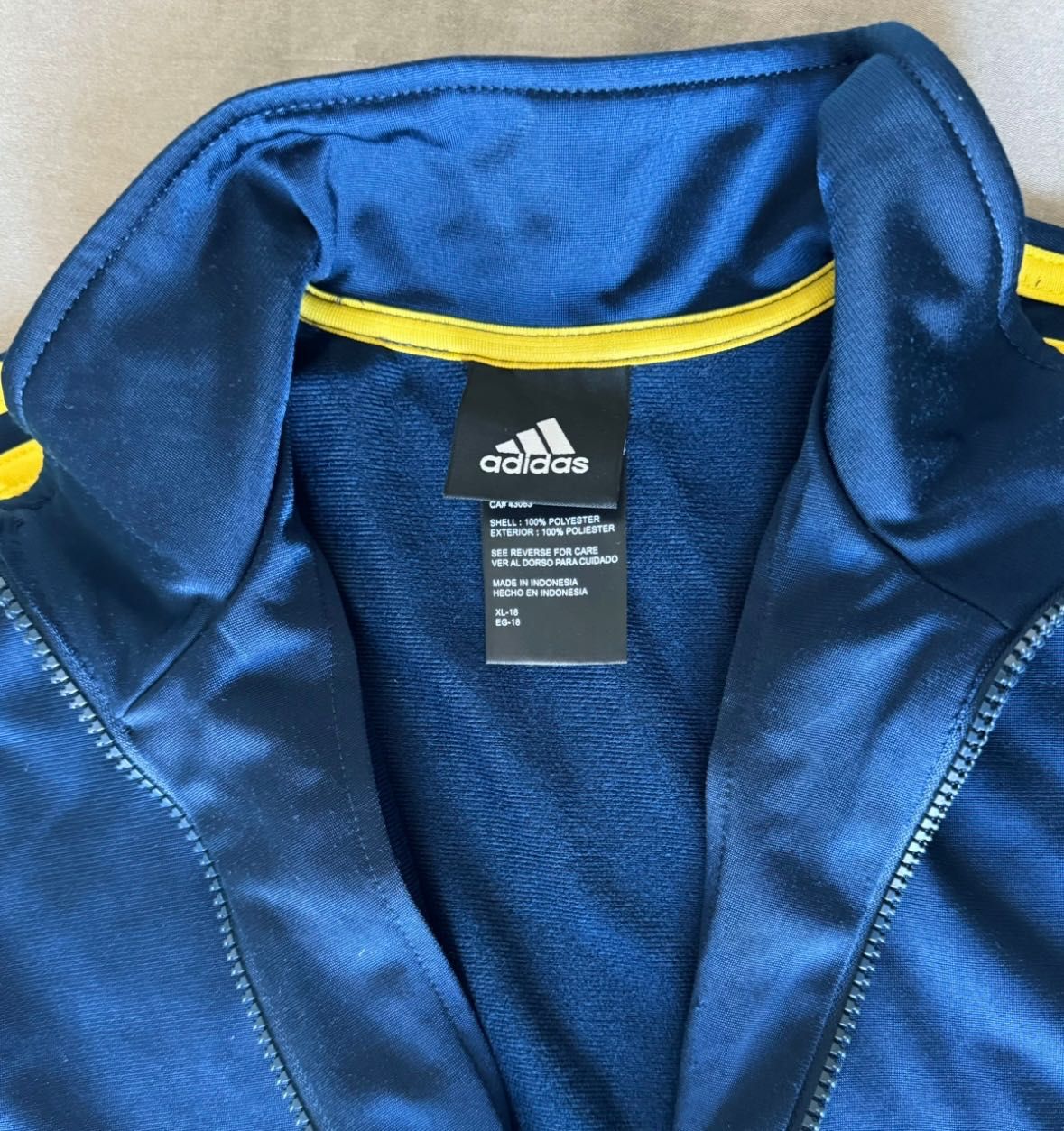 Оригинални дамски екипи Adidas