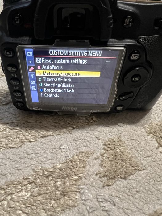 Nikon D90 DSLR + obiectiv nikon 18-105 vr, stare impecabila 23k cadre