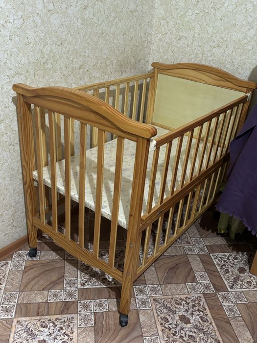 Срочно продам детскую кровать в отличном состоянии