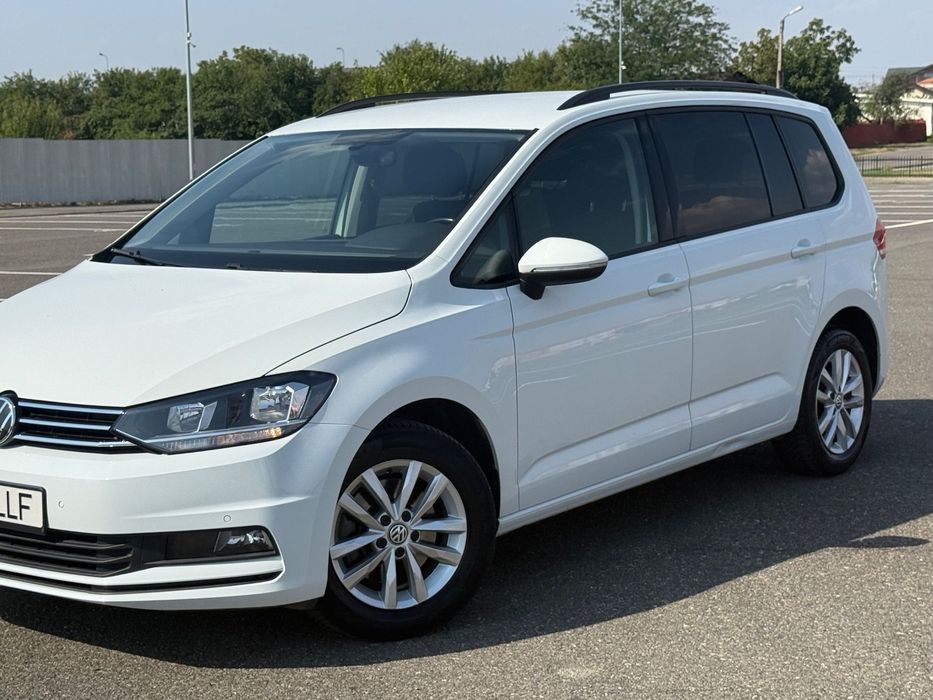 Volkswagen Touran Motor 1,6 tdi 115 cp ,cutie automata dsg 7 locuri
