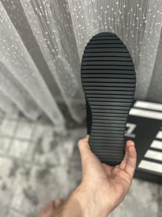 EA7 маратонки.