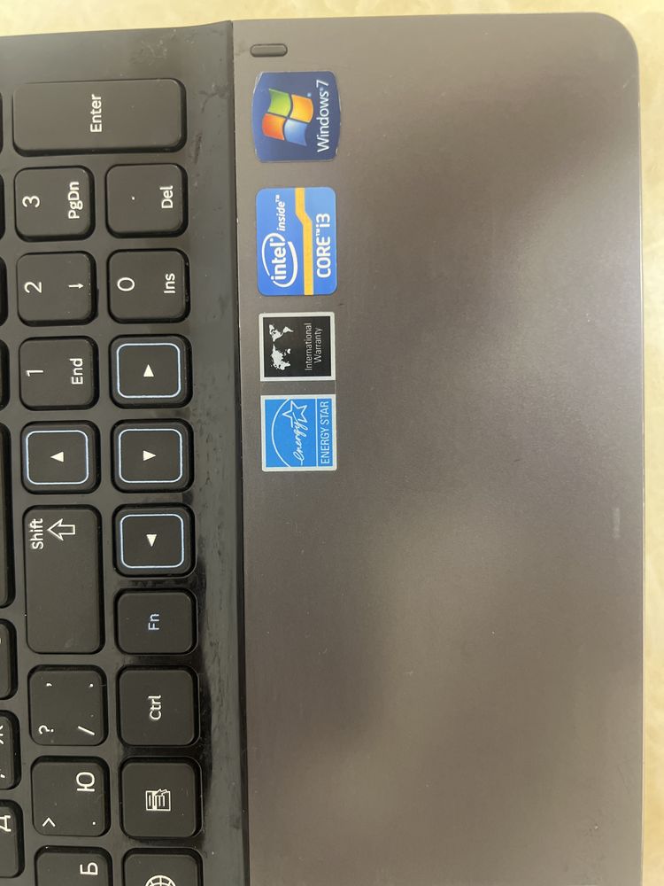 Ноутбук Samsung NP300E5C