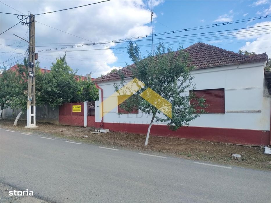 Casa 3 camere de vanzare in sat Ghioroc, judetul Arad