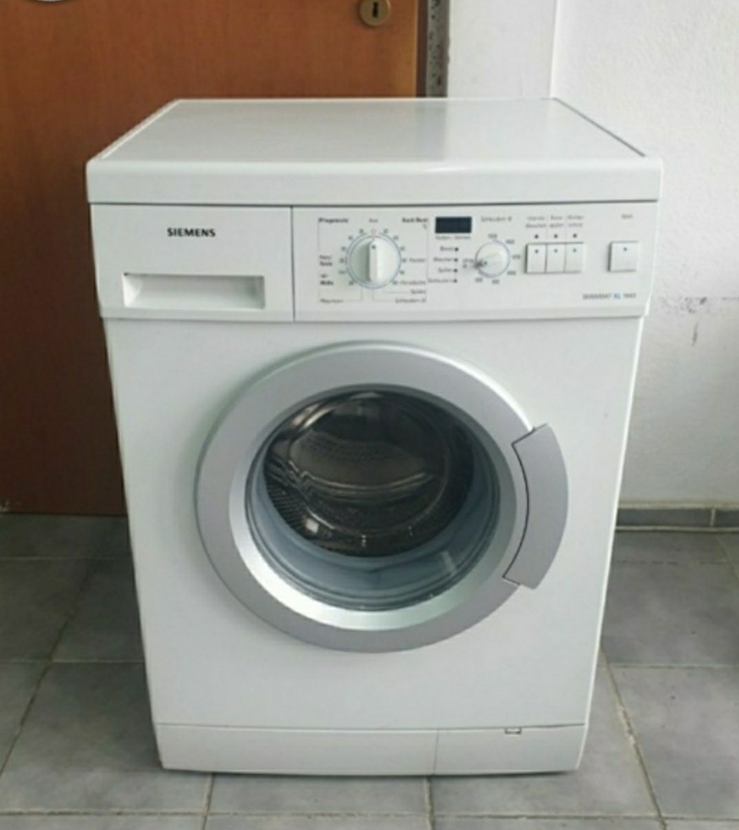 LICHIDARE DE STOC.  Masina de spălat rufe Bosch  wab 54122