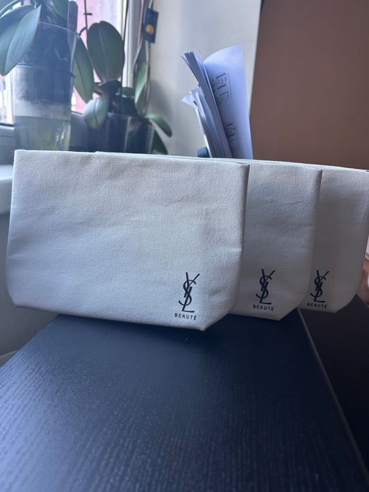 Нова ОРИГИНАЛНА YSL beauty cosmetic bag