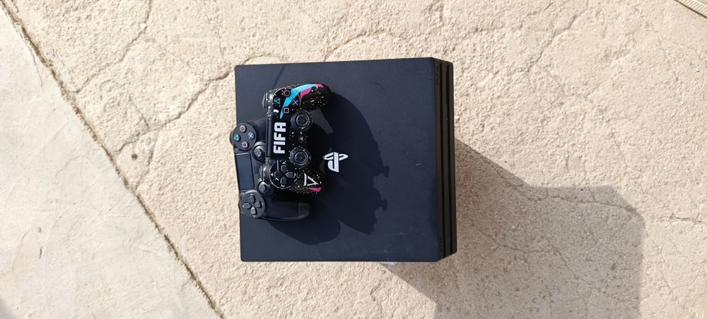 PS 4 pro 1 terabit