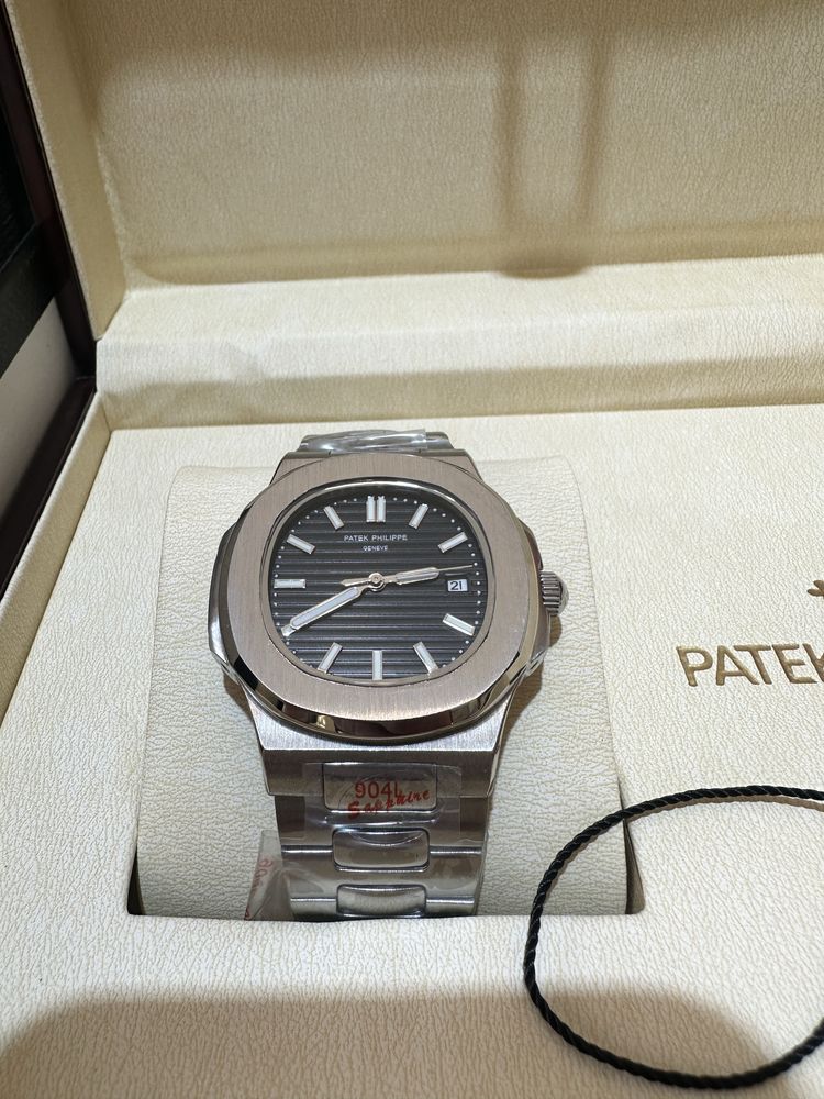Ceas Patek Philippe Nautilius 40mm Silver/Black Dial/Full Box
