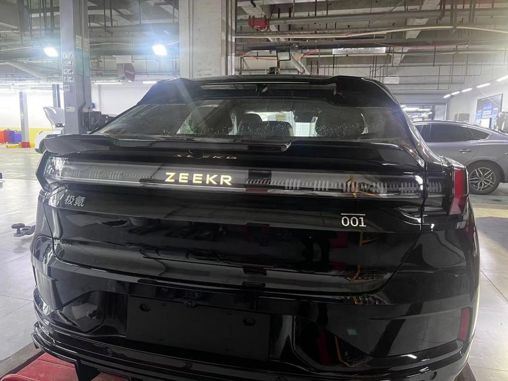 Обвесы на Zeekr 001