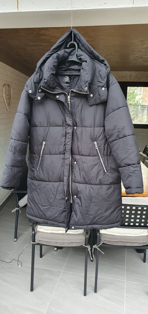 Дамски зимни пухини палта и якета