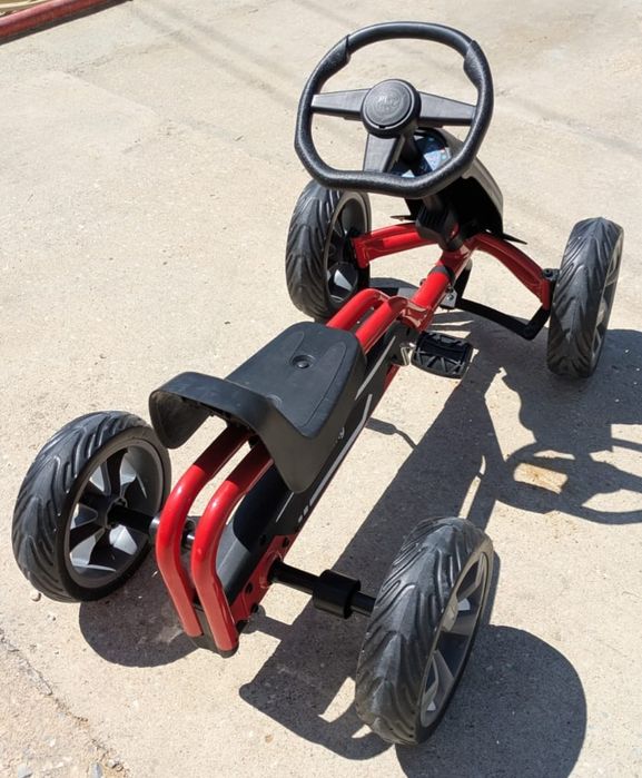 Детска картинг количка с педали