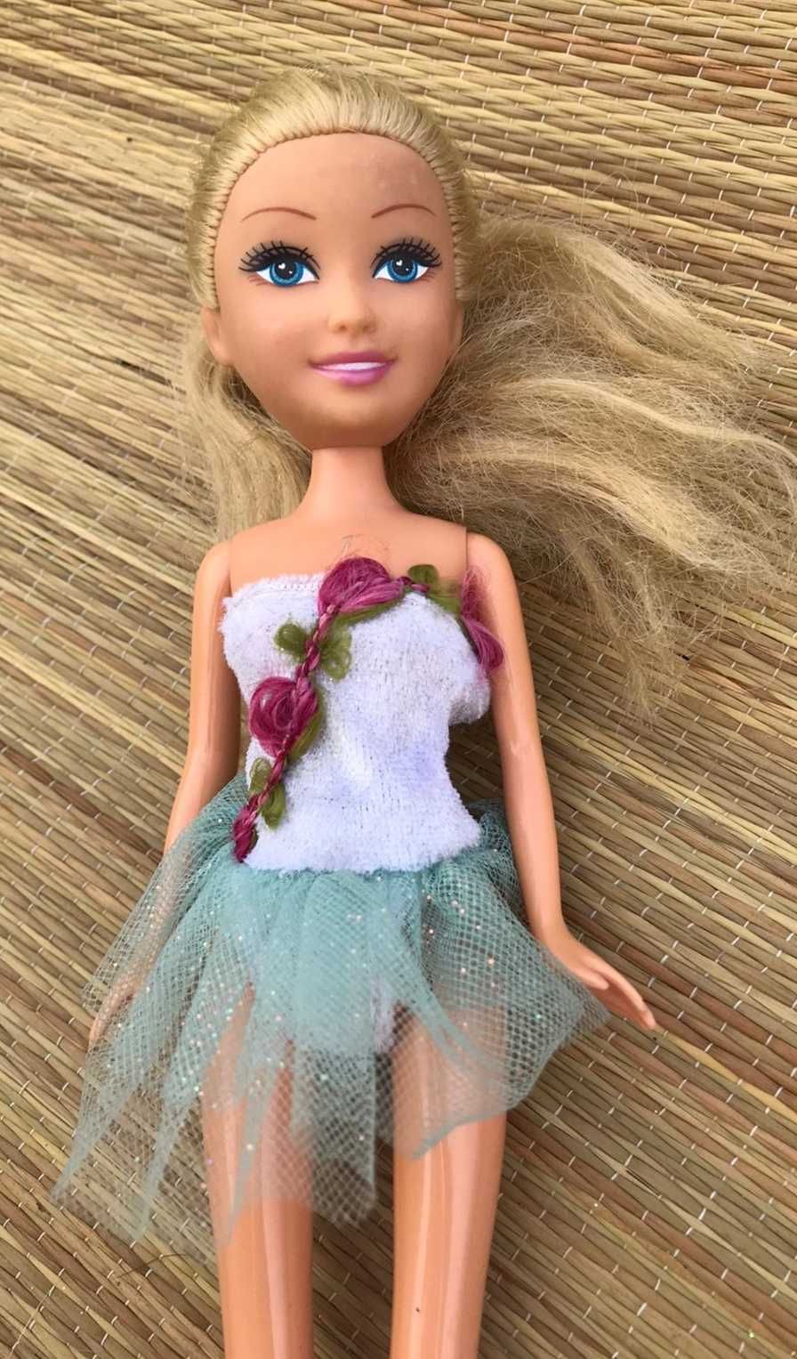 Păpuși  Barbie frumoase