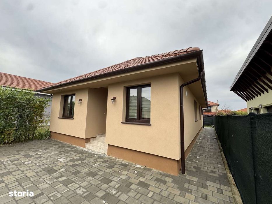 Chirie casa noua 3 dormitoare + living , intrare Vetis