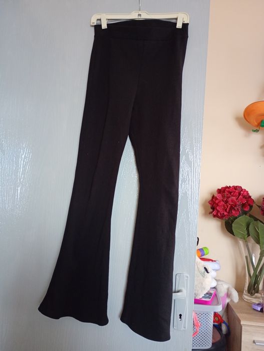 Vând pantaloni de damă in stare foarte bunâ