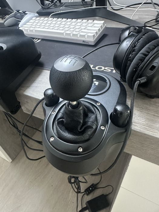 Logitech G29 (PC PS3 PS4 PS5)