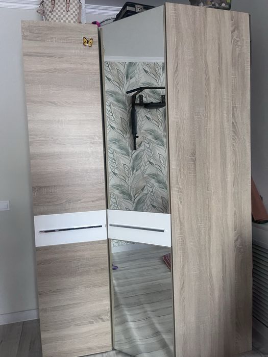 Б/у Вместительный, углововой шкаф