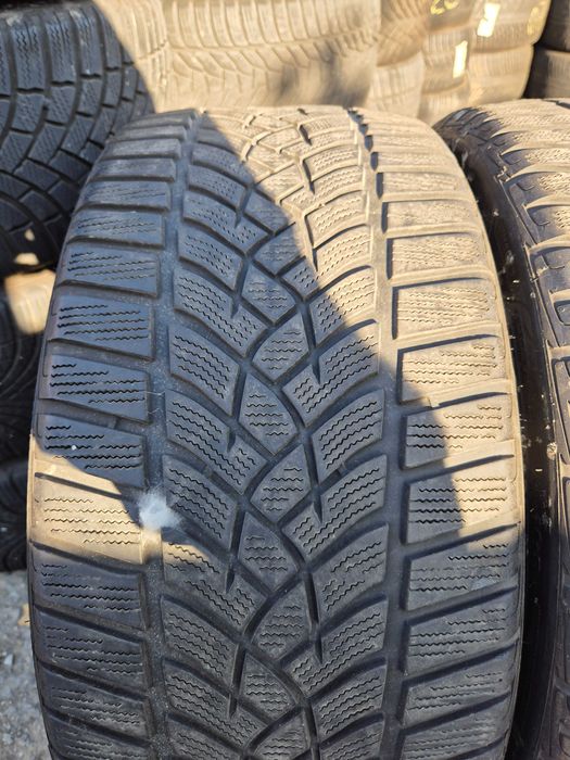 2 Anvelope de IARNA - 235/35/20 - GoodYear - Stare F buna DOT 2023